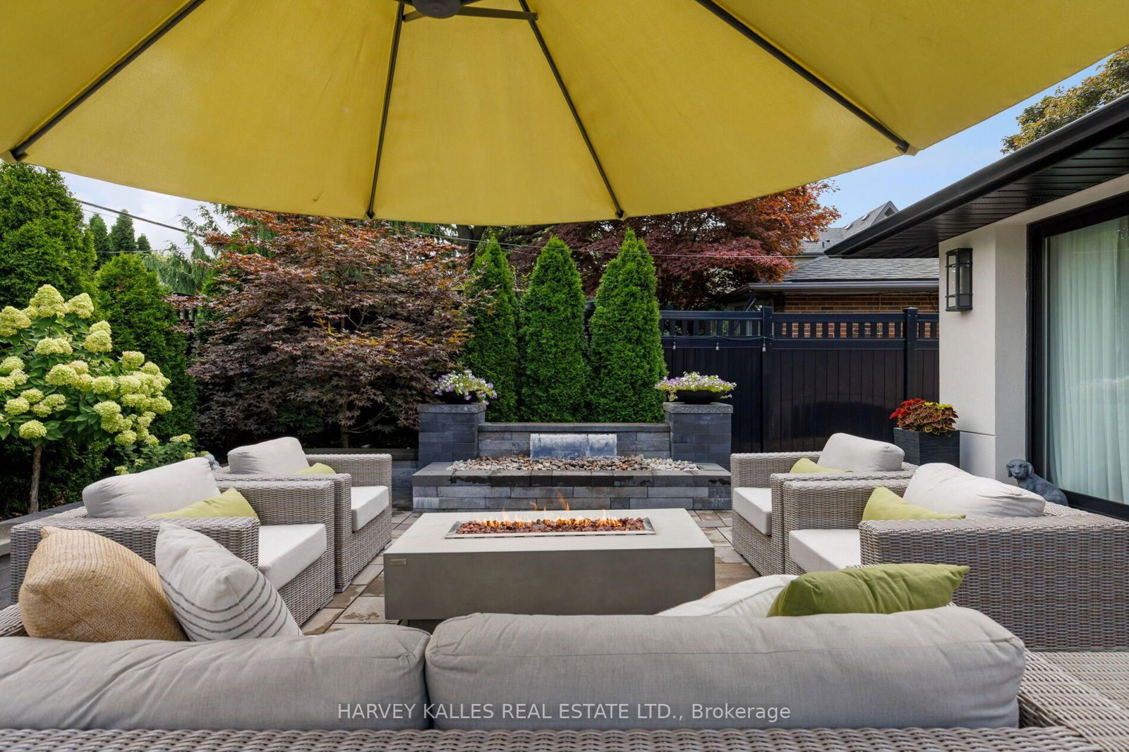 75 Markland Drive • Toronto, ON photo 11