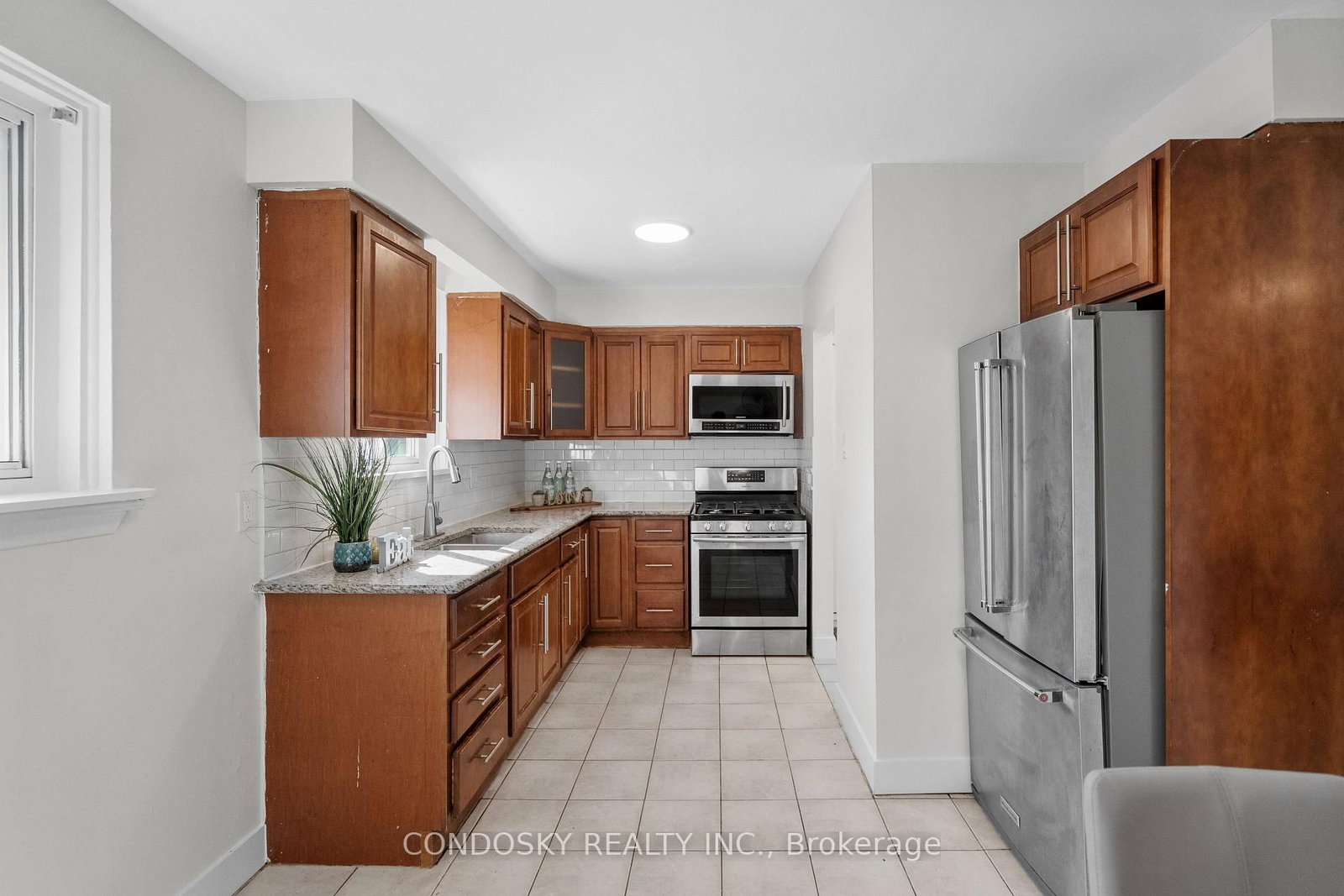 768 Annamore Road • Mississauga, ON photo 11