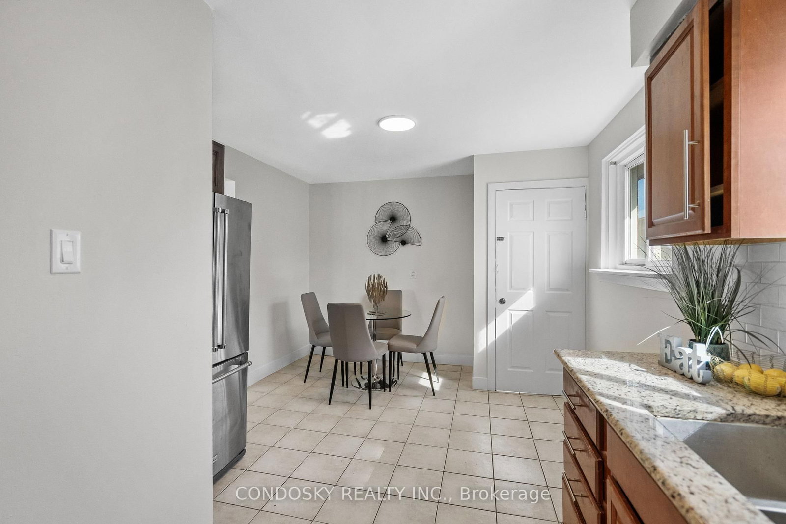 768 Annamore Road • Mississauga, ON photo 14