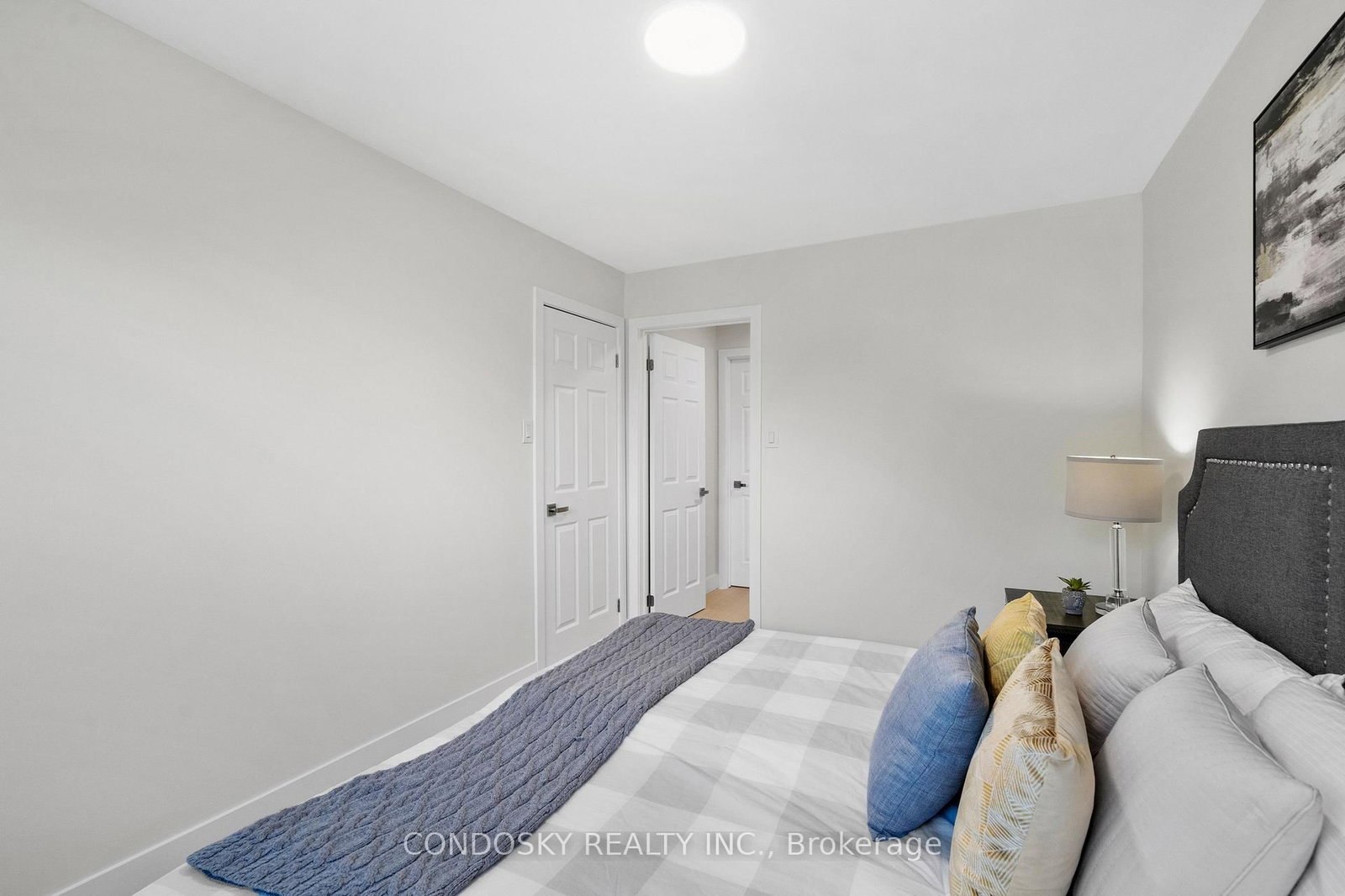 768 Annamore Road • Mississauga, ON photo 18