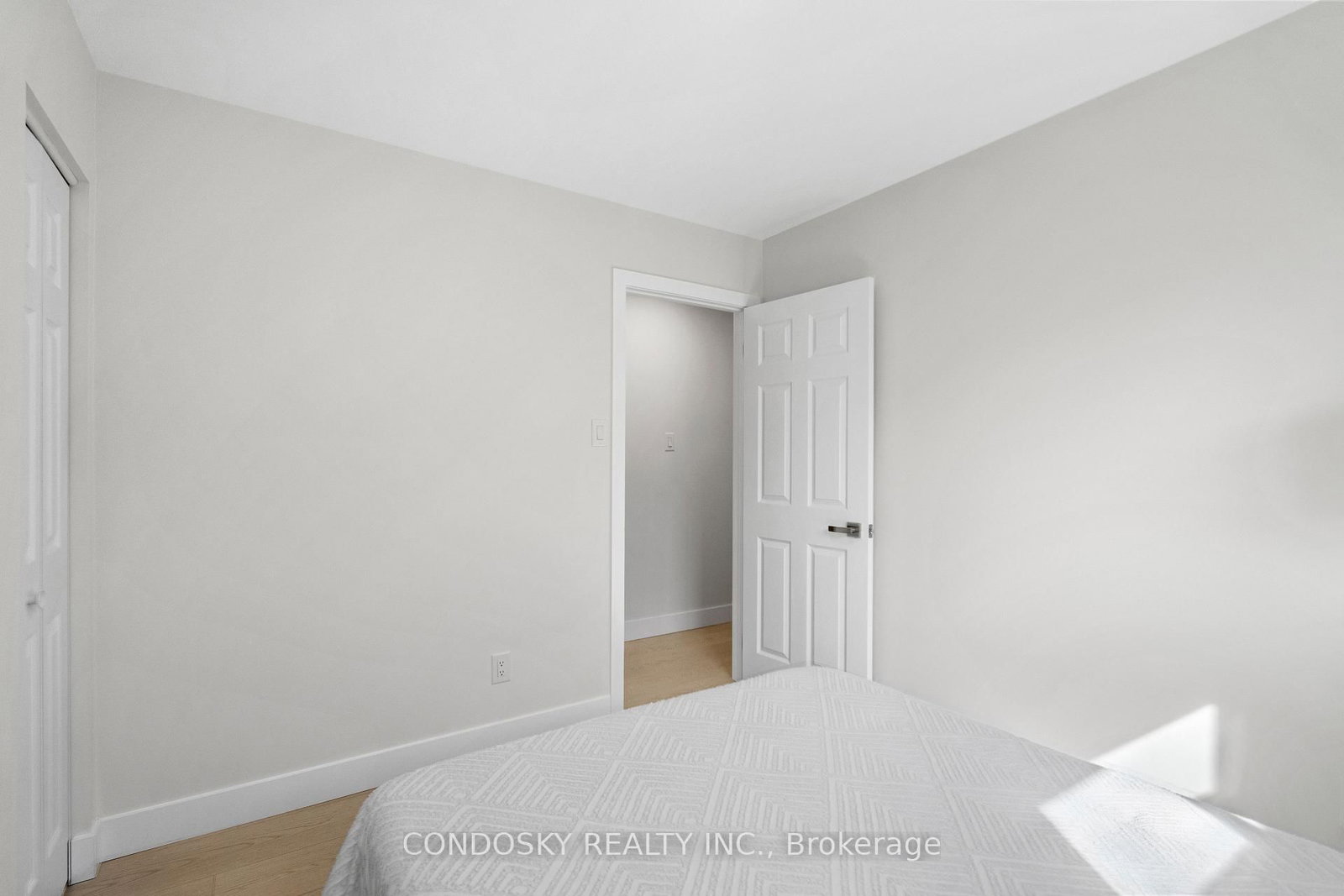 768 Annamore Road • Mississauga, ON photo 22