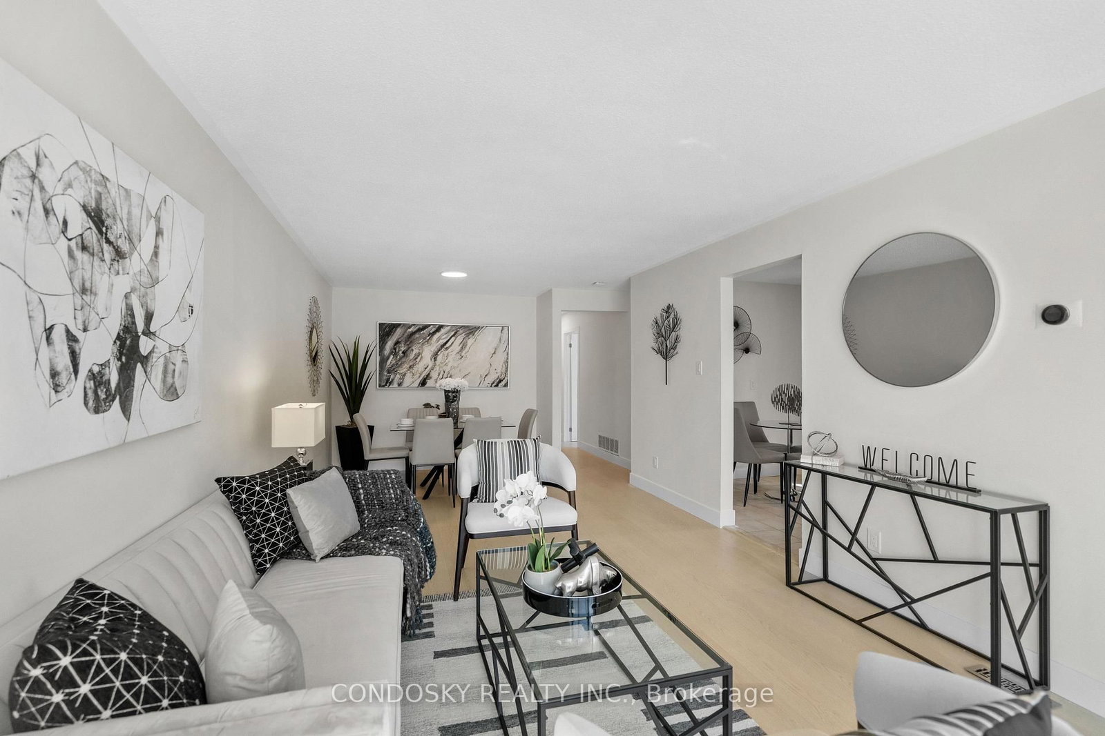 768 Annamore Road • Mississauga, ON photo 4