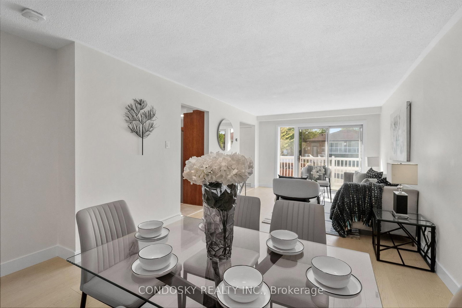 768 Annamore Road • Mississauga, ON photo 9