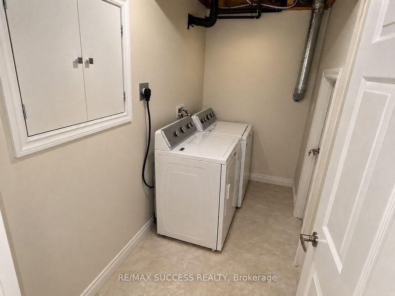 916 Minchin Milton,ON L9T 7T6 — Photo 11