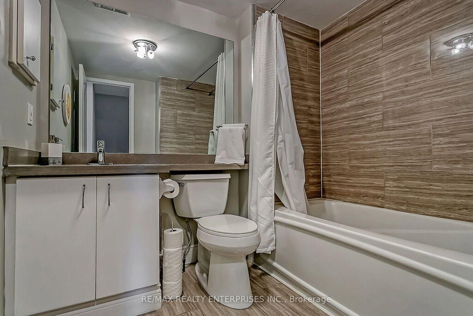 2386 Munn's Avenue • #Unit E • Oakville, ON photo 35