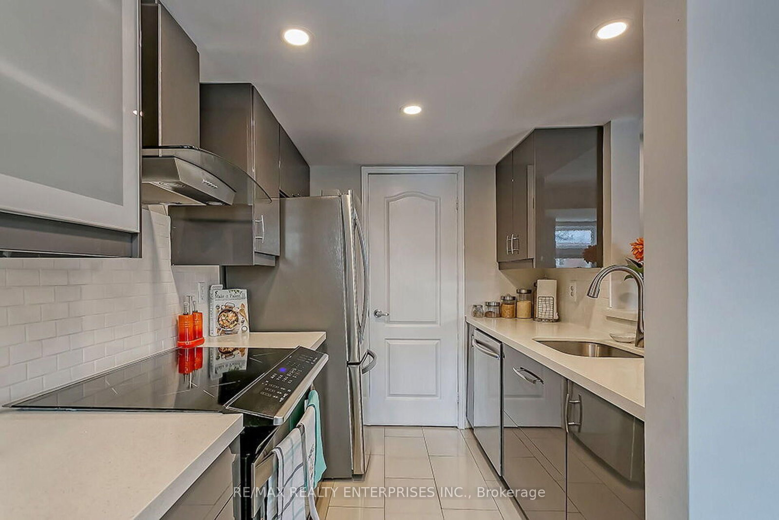 2386 Munn's Avenue • #Unit E • Oakville, ON photo 9