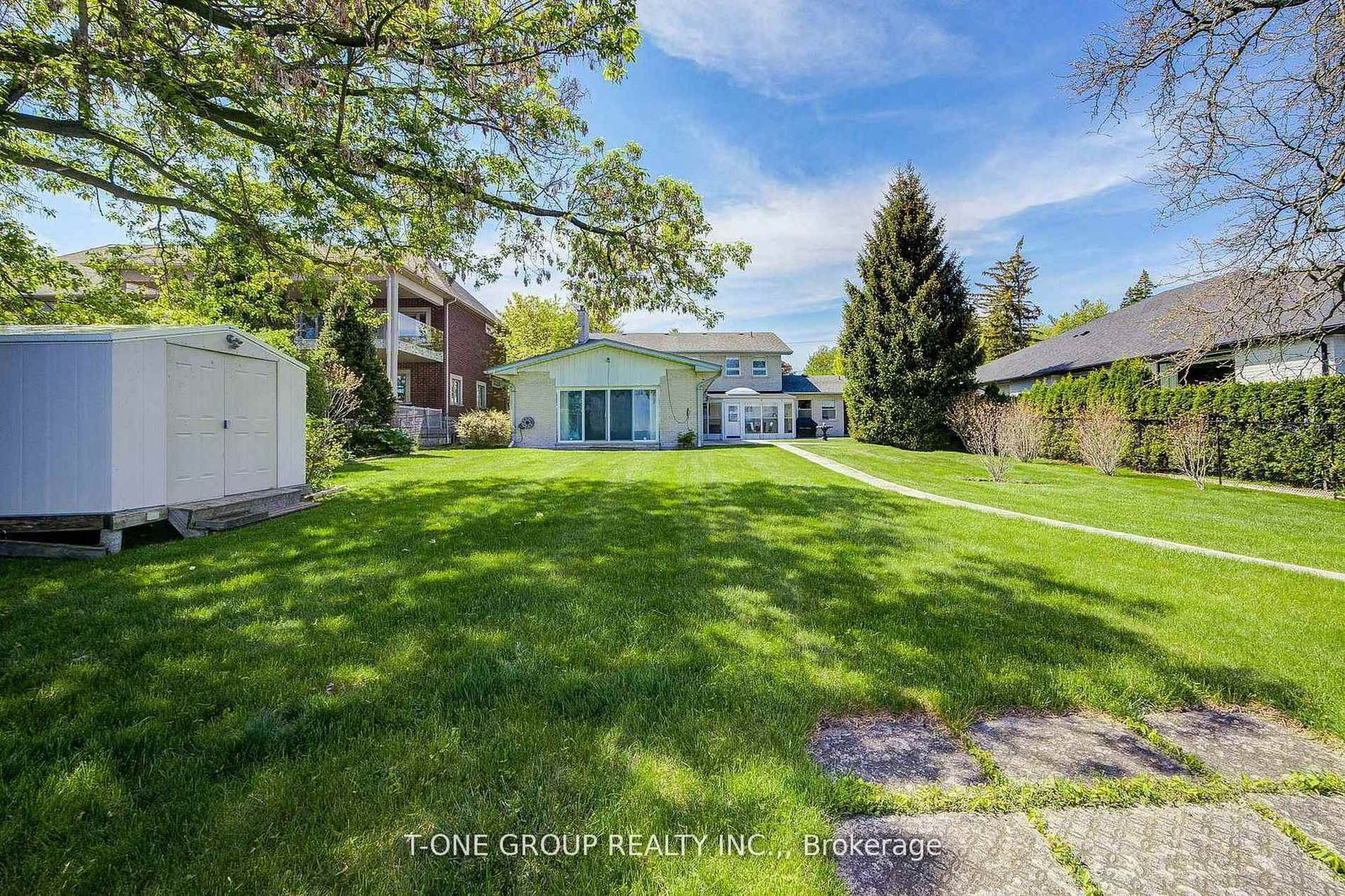 120 Cumberland Dr, Mississauga, view 26