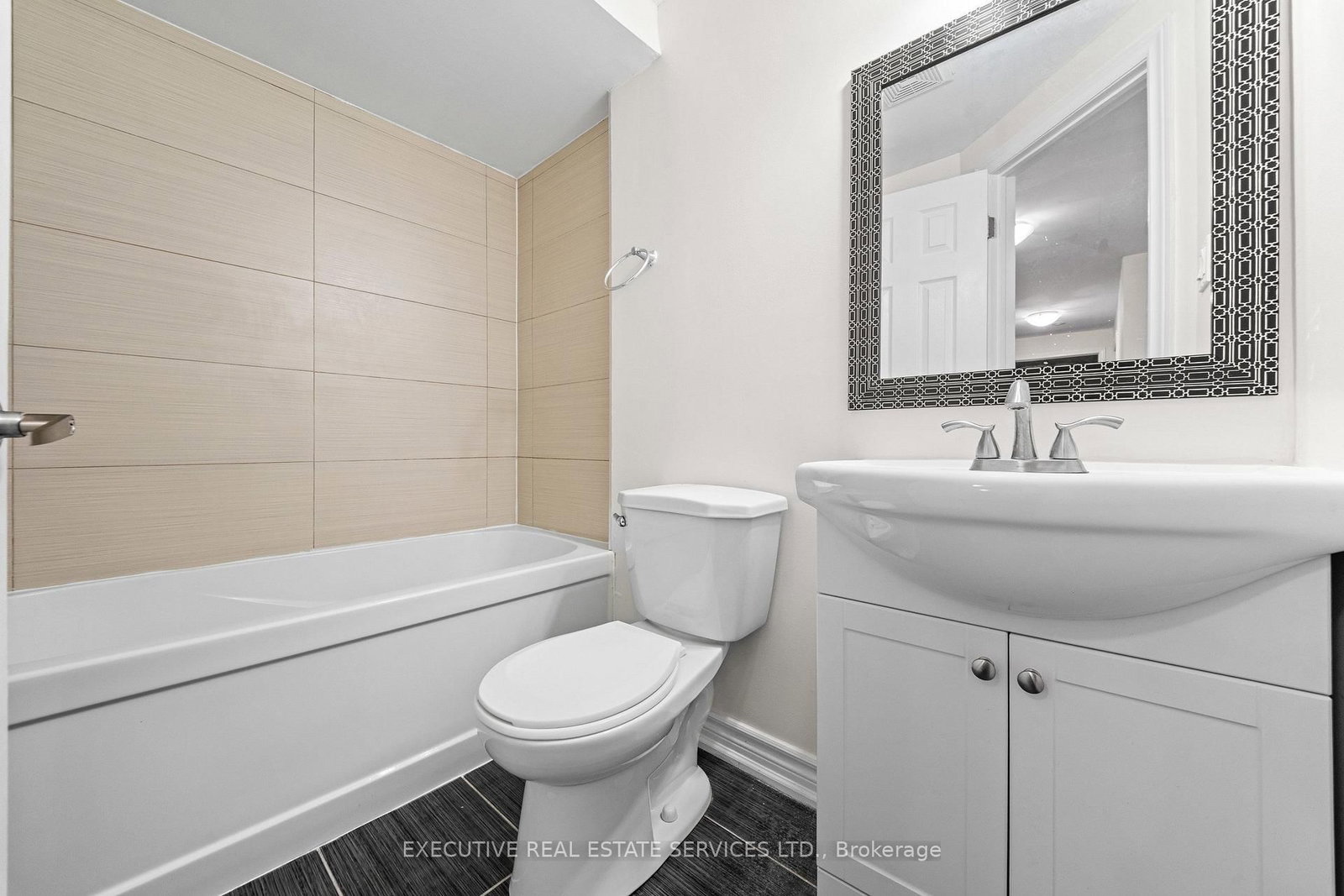 100 Centre Street N • Brampton, ON photo 35