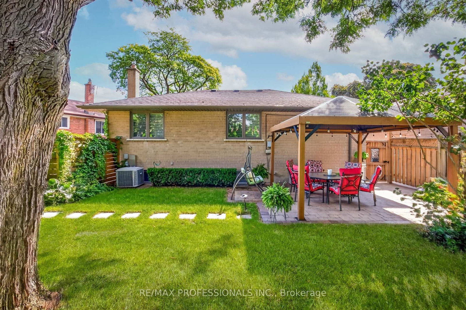 57 Merrygale Crescent • Toronto, ON photo 42