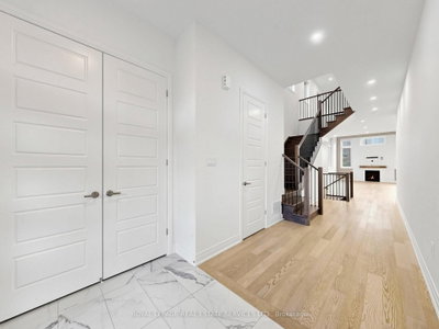 1340 Aymond Crescent • Oakville, ON photo 6