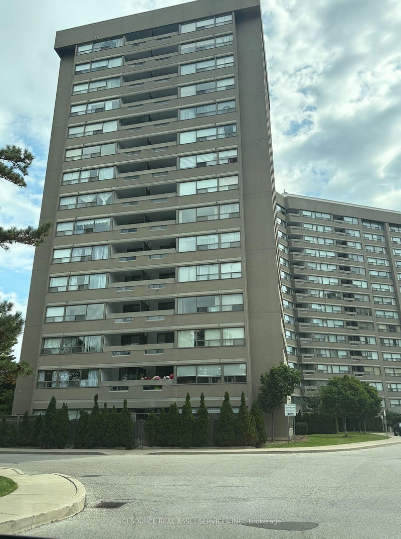 310 - 475 The West Mall