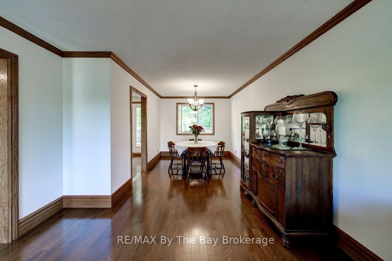 50 Hilltop Crt photo 4