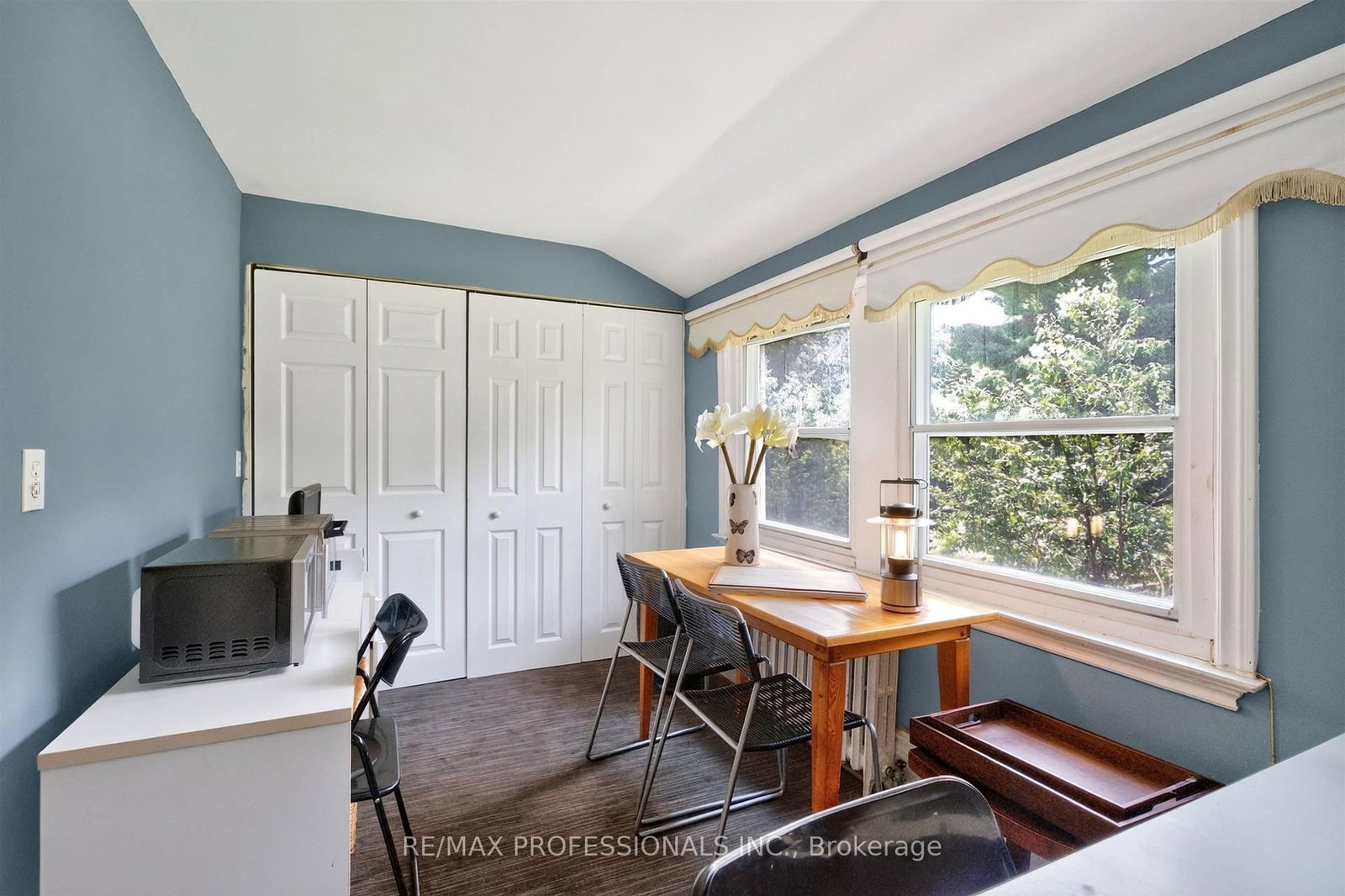 284 Indian Road • Toronto, ON photo 24
