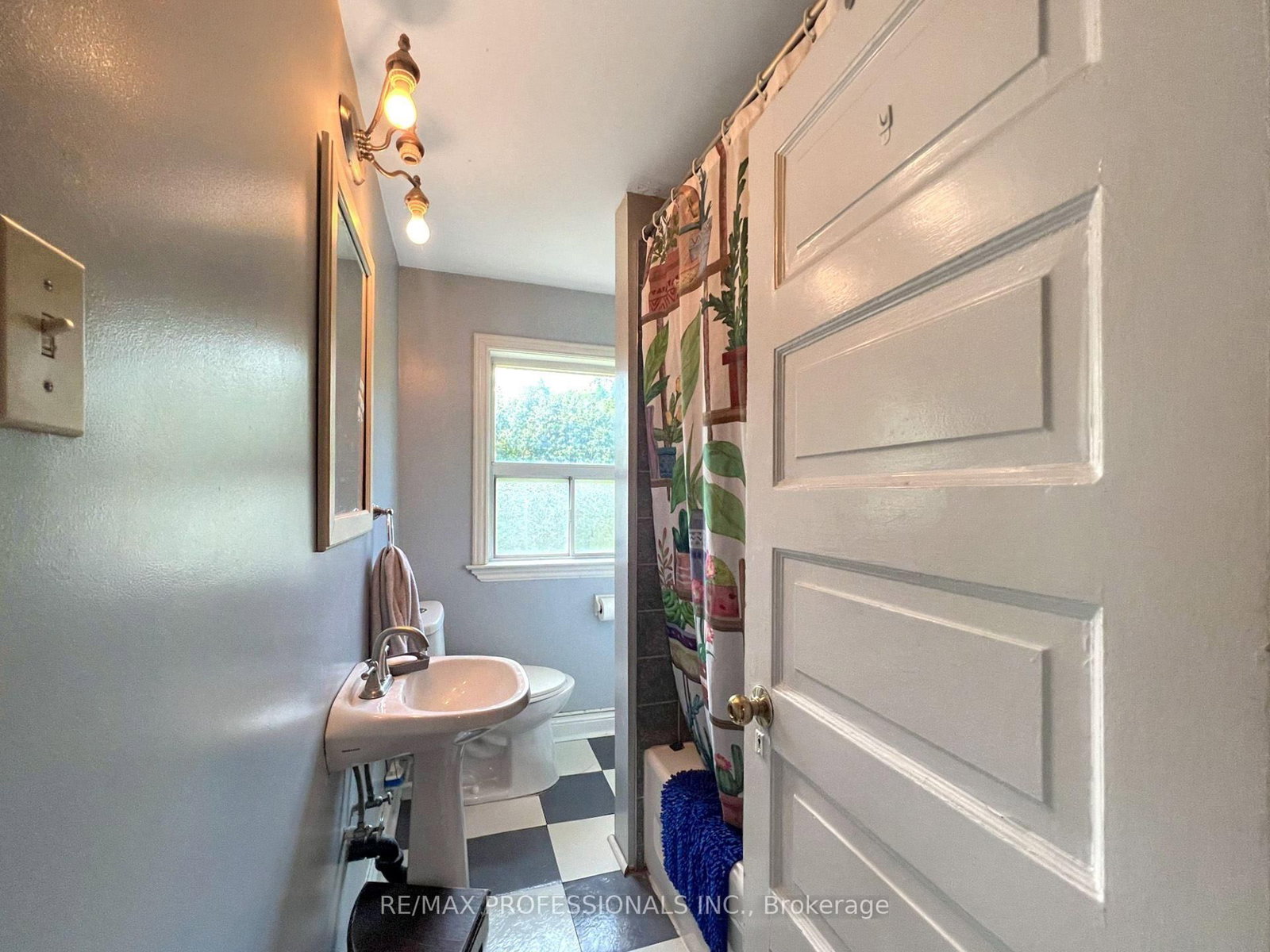284 Indian Road • Toronto, ON photo 30
