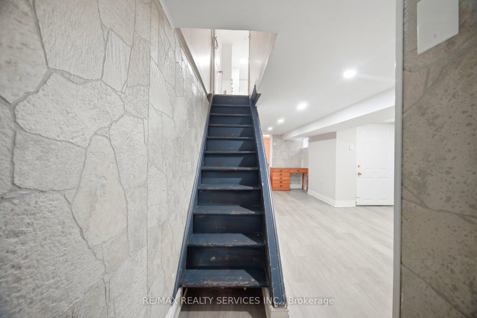 1147 Dufferin Street • Toronto, ON photo 28