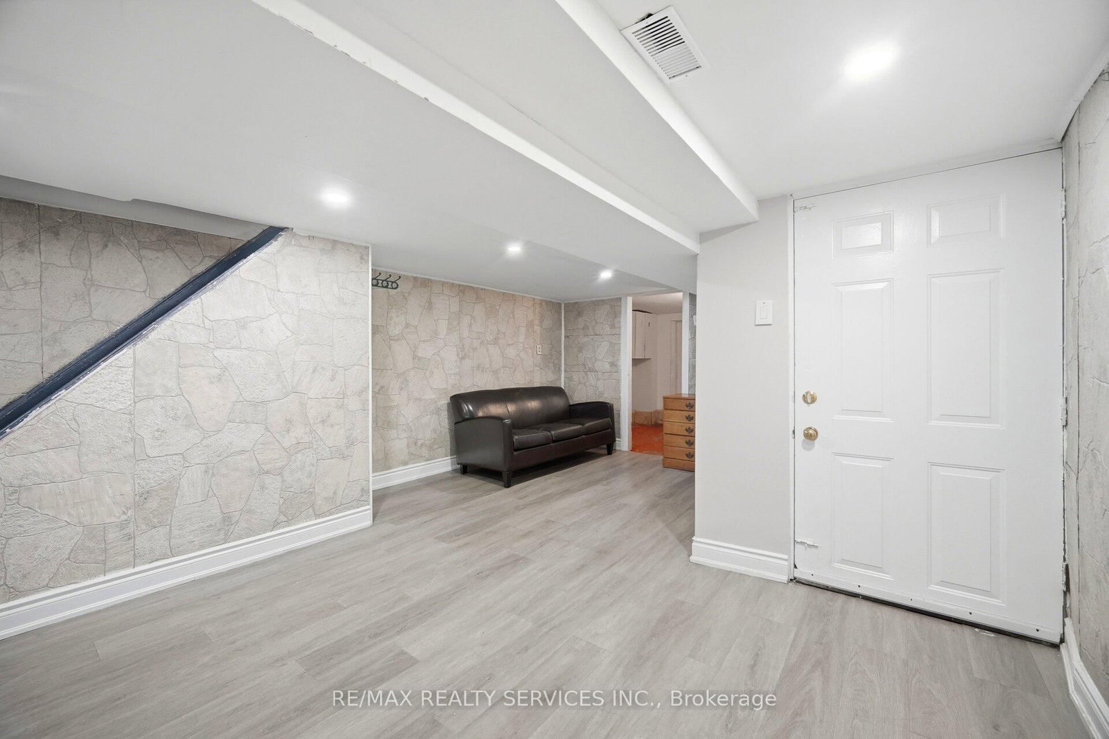 1147 Dufferin Street • Toronto, ON photo 30