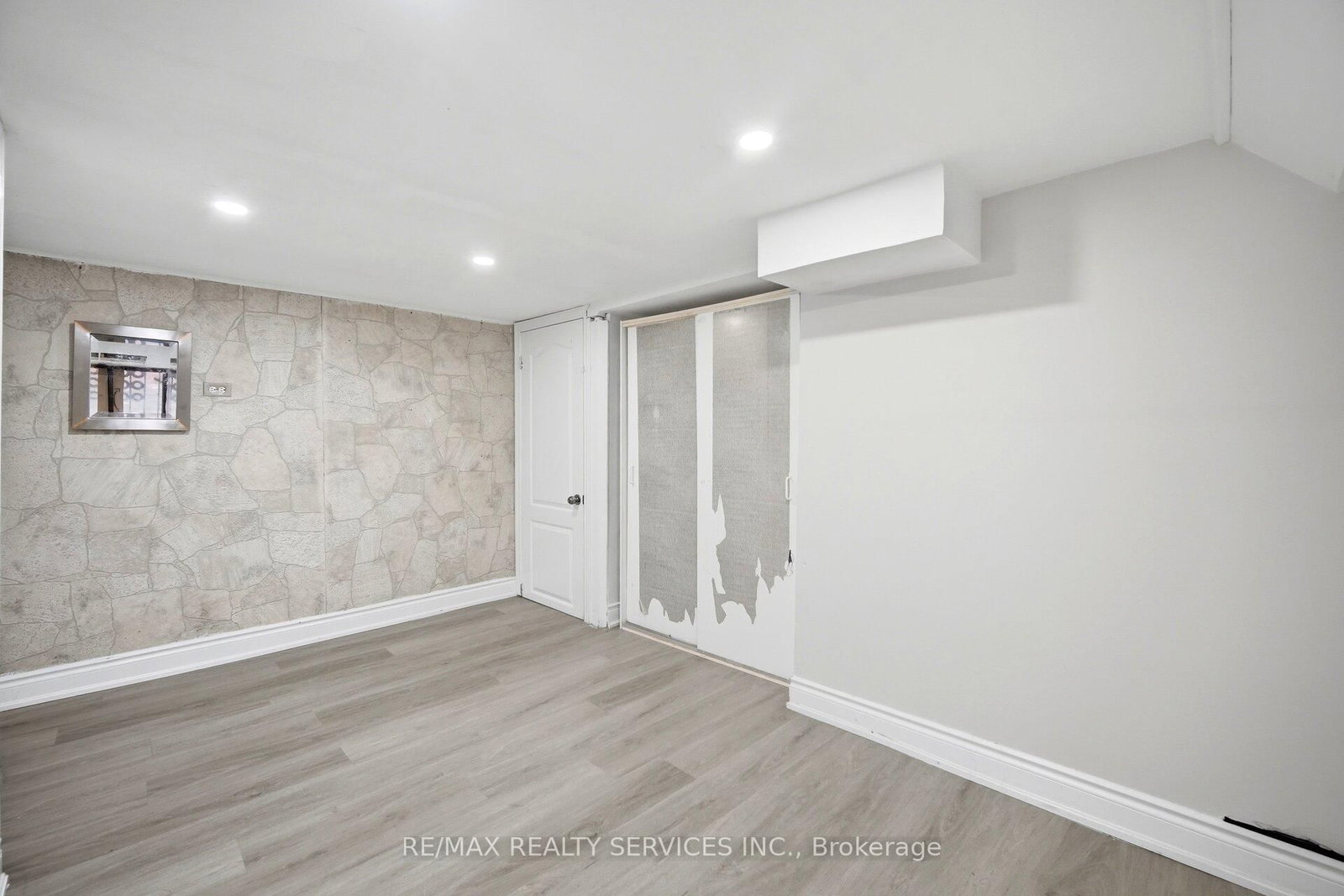 1147 Dufferin Street • Toronto, ON photo 34