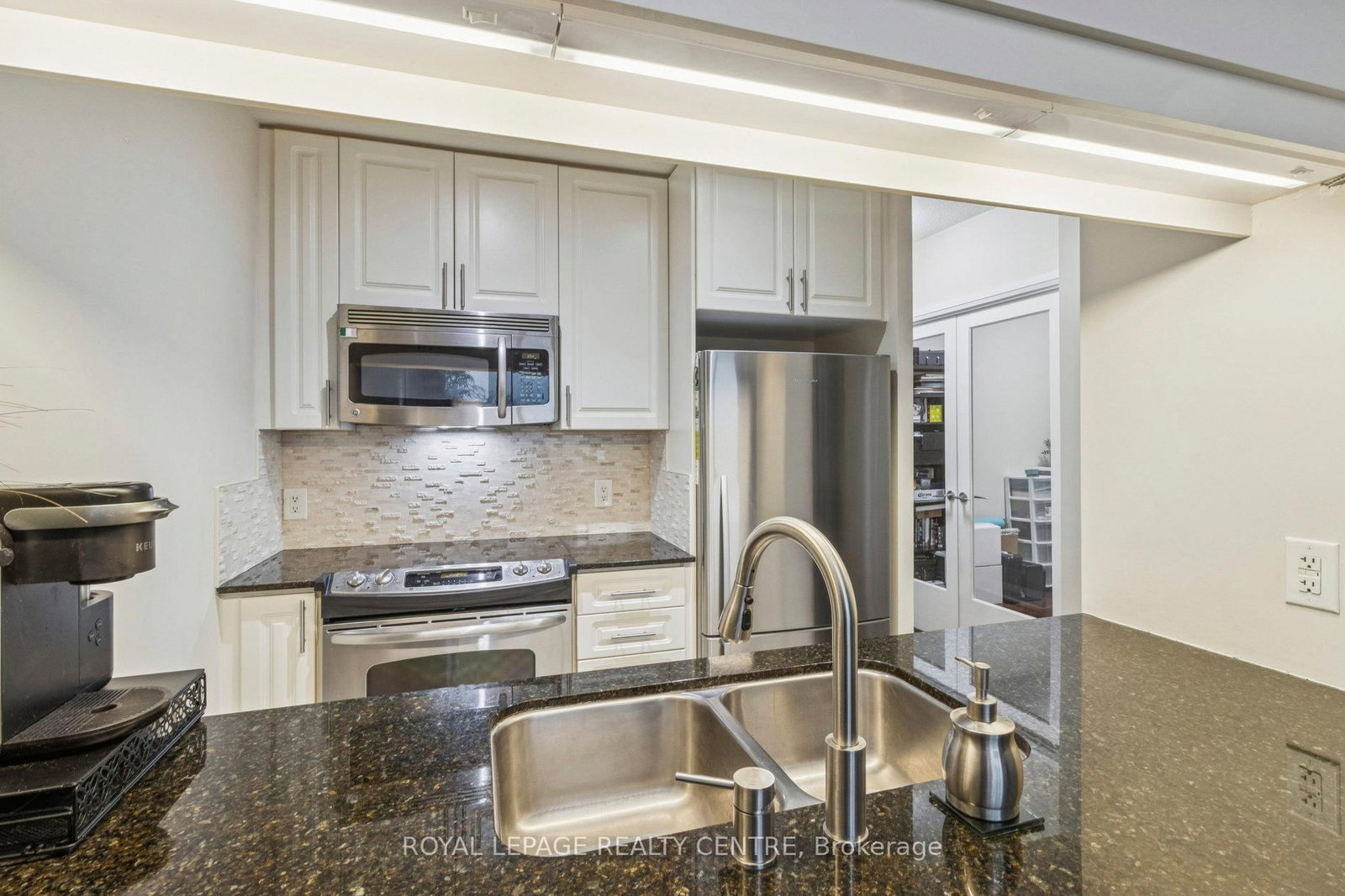 1055 Southdown Road • #1503 • Mississauga, ON photo 13