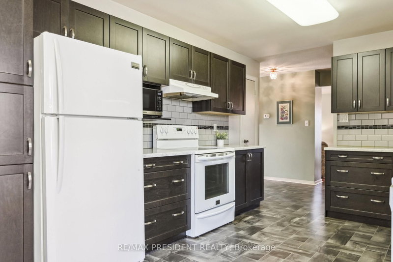 384 Centre Brampton,ON L6V 3L6 — Photo 12