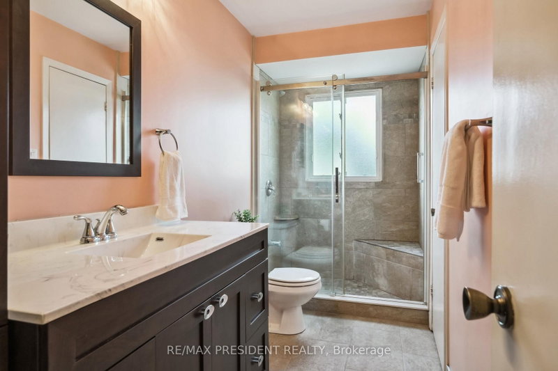 384 Centre Brampton,ON L6V 3L6 — Photo 22
