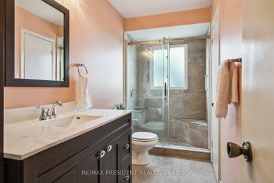 384 Centre Brampton,ON L6V 3L6 — Photo 22