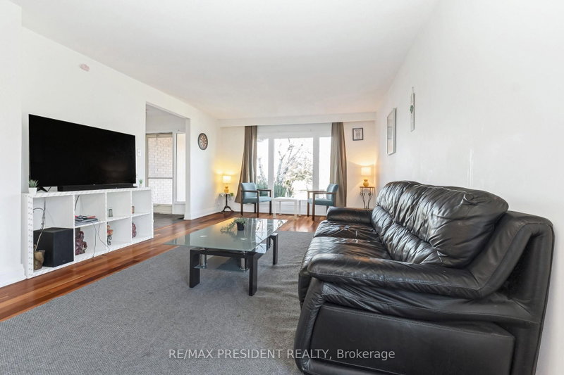 384 Centre Brampton,ON L6V 3L6 — Photo 5