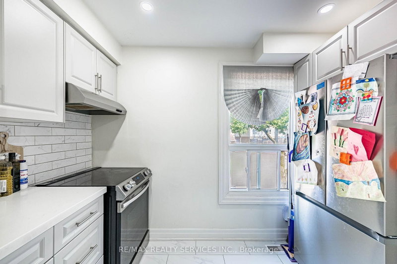 122 Ellerslie Brampton,ON L6T 4C3 — Photo 17