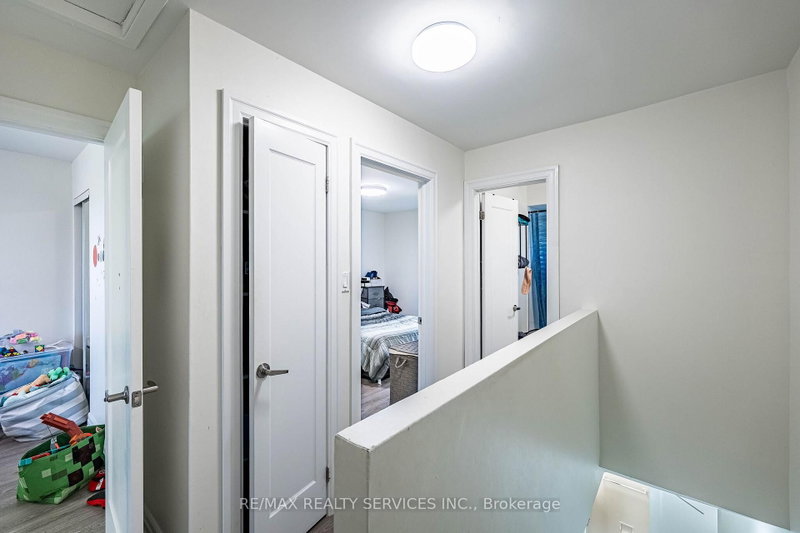122 Ellerslie Brampton,ON L6T 4C3 — Photo 23