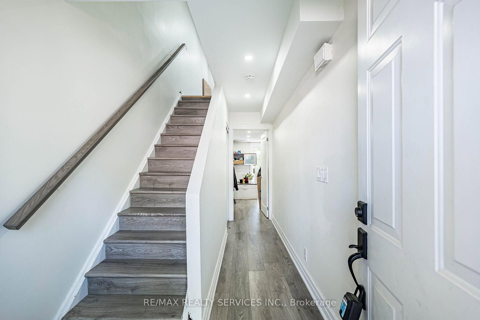 122 Ellerslie Brampton,ON L6T 4C3 — Photo 4