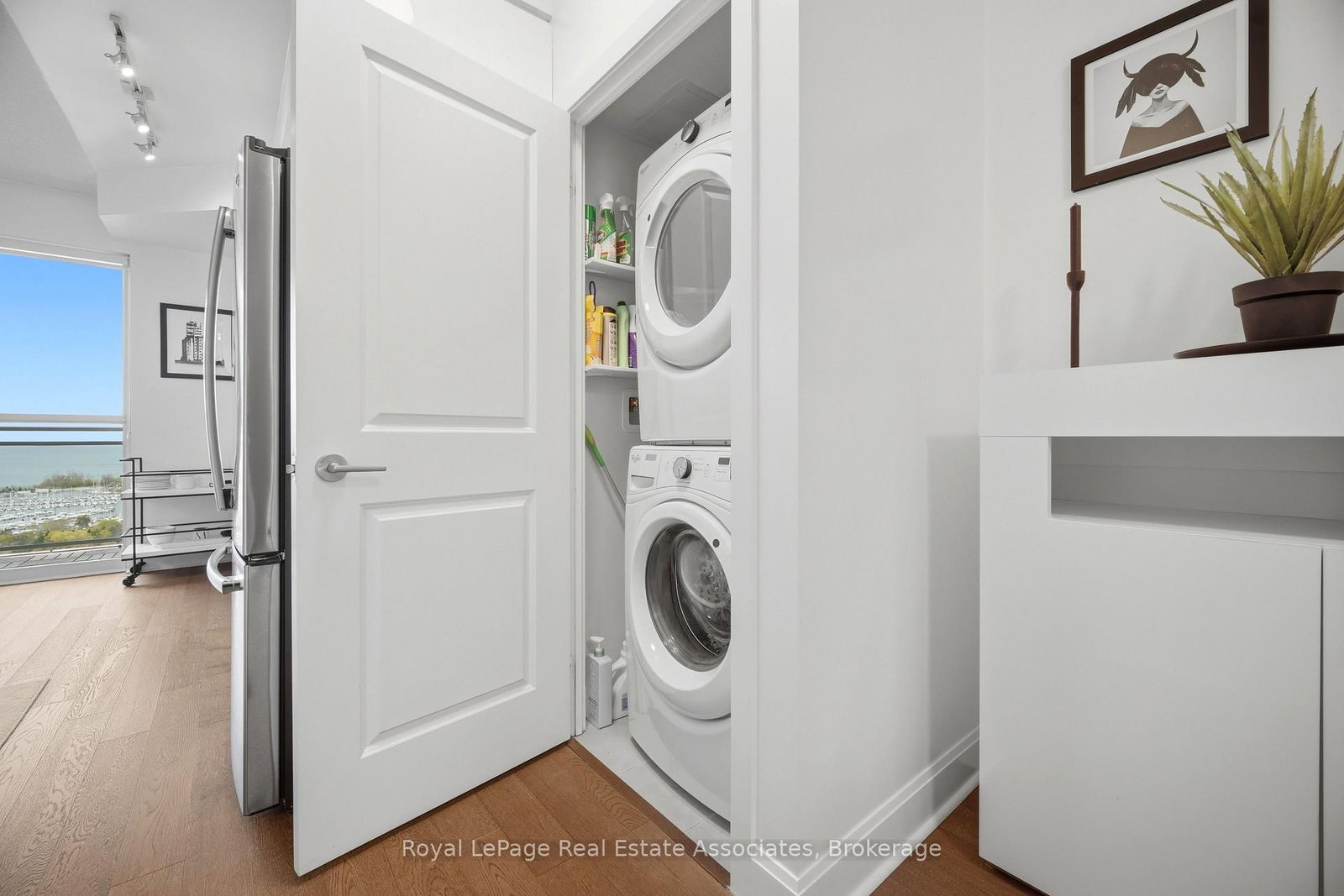 33 Shore Breeze Drive • #2301 • Toronto, ON photo 24