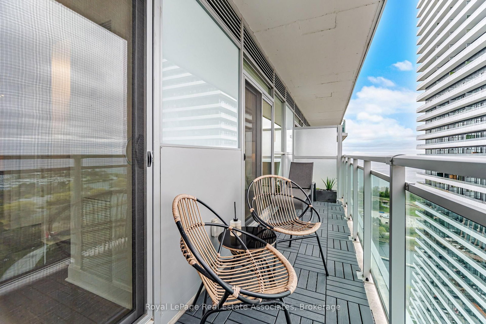 33 Shore Breeze Drive • #2301 • Toronto, ON photo 28
