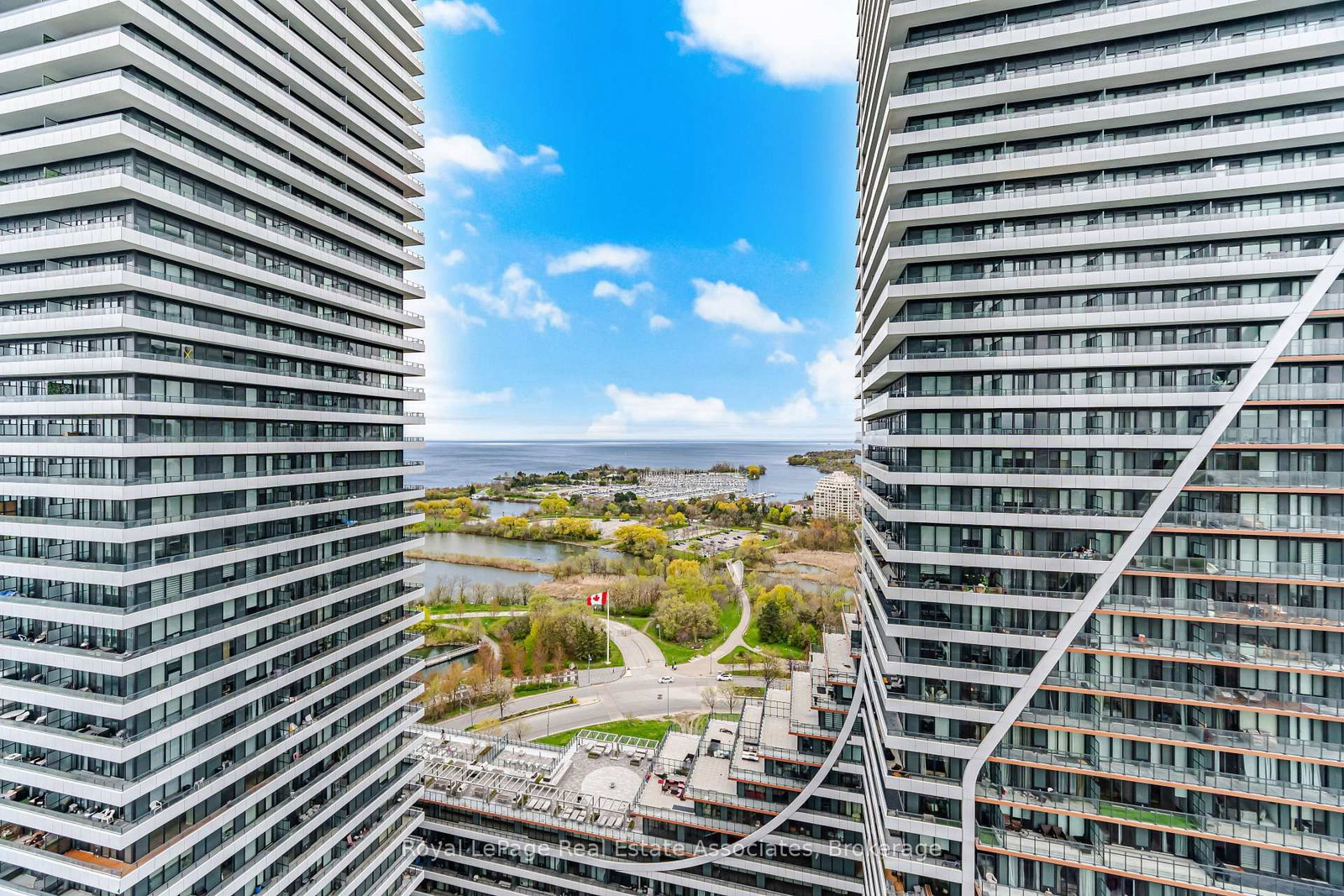 33 Shore Breeze Drive • #2301 • Toronto, ON photo 31