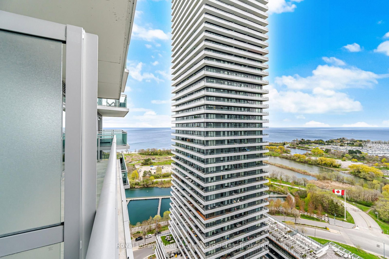 33 Shore Breeze Drive • #2301 • Toronto, ON photo 32