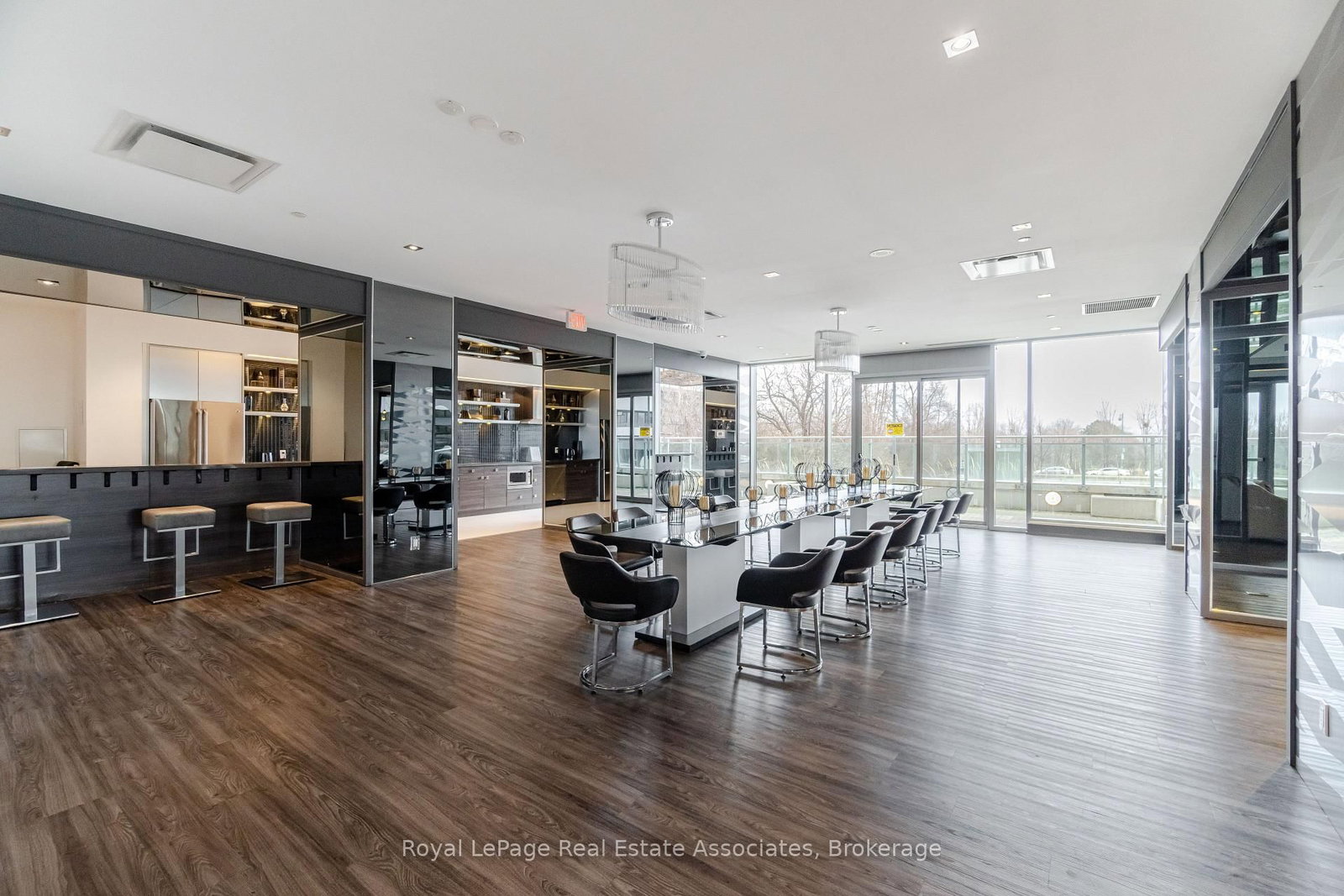 33 Shore Breeze Drive • #2301 • Toronto, ON photo 37