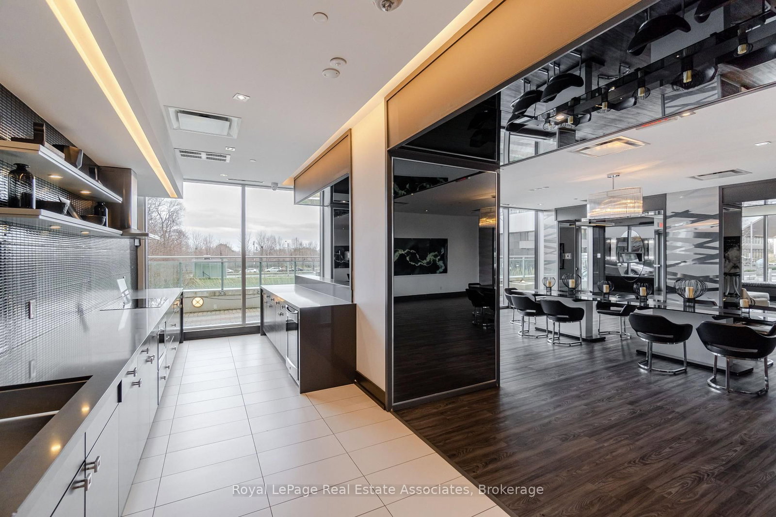 33 Shore Breeze Drive • #2301 • Toronto, ON photo 38