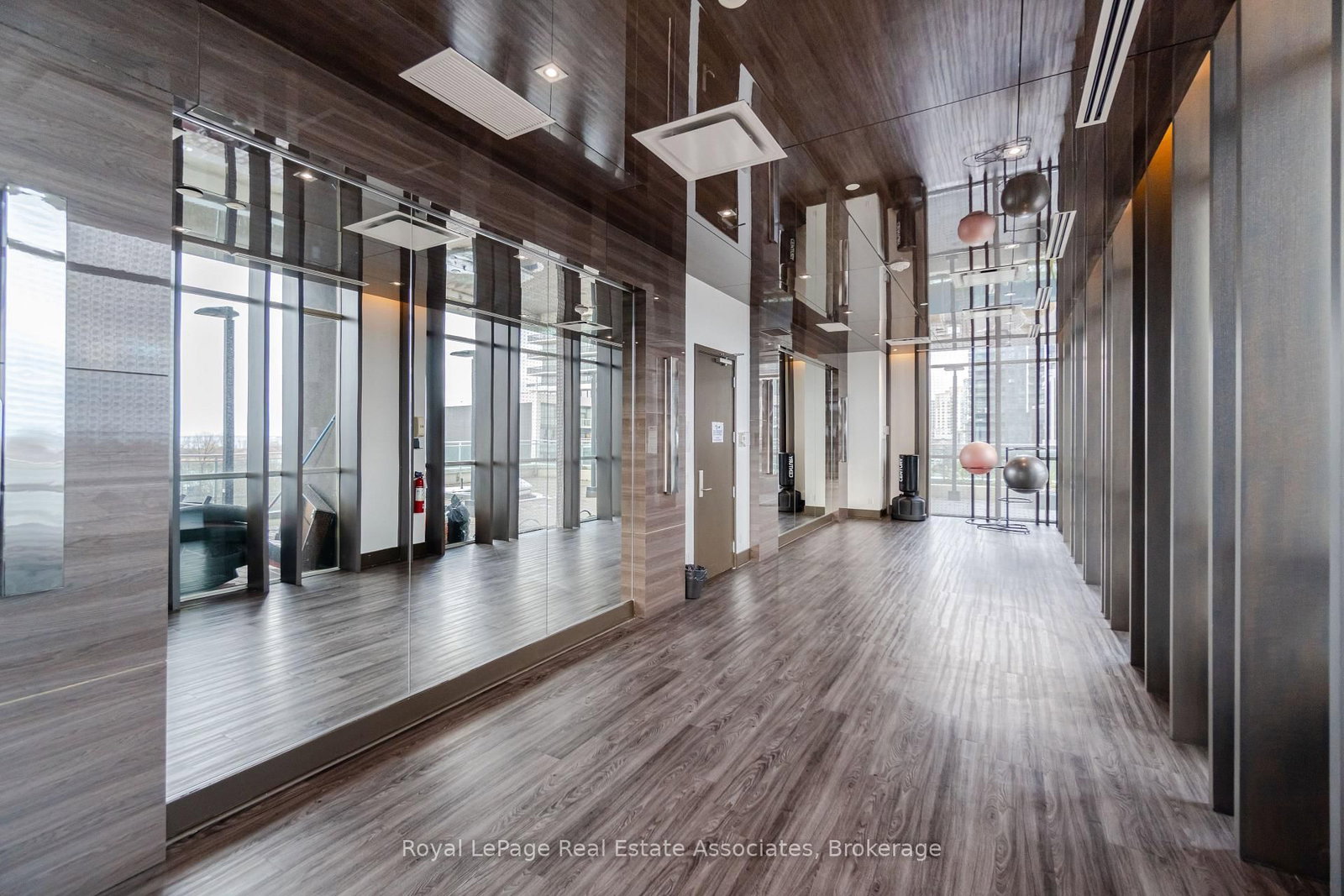 33 Shore Breeze Drive • #2301 • Toronto, ON photo 48