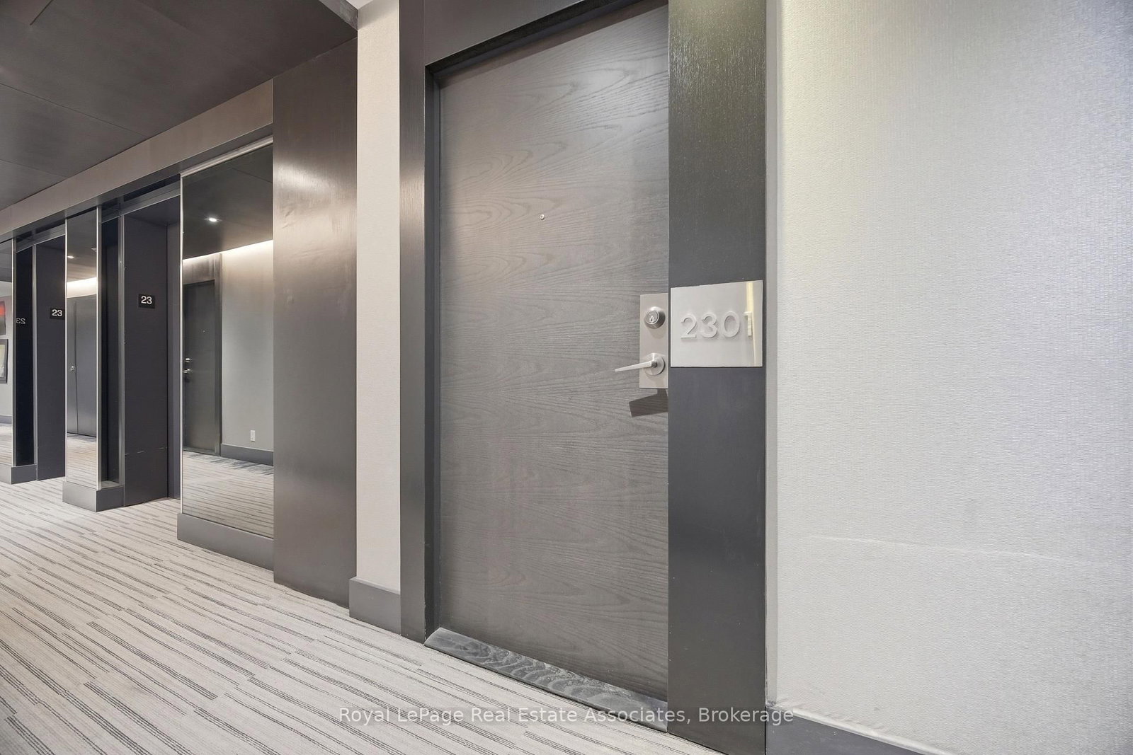33 Shore Breeze Drive • #2301 • Toronto, ON photo 5
