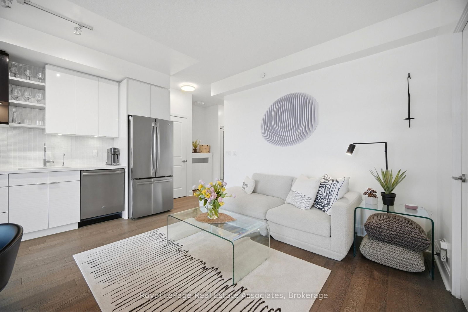 33 Shore Breeze Drive • #2301 • Toronto, ON photo 8