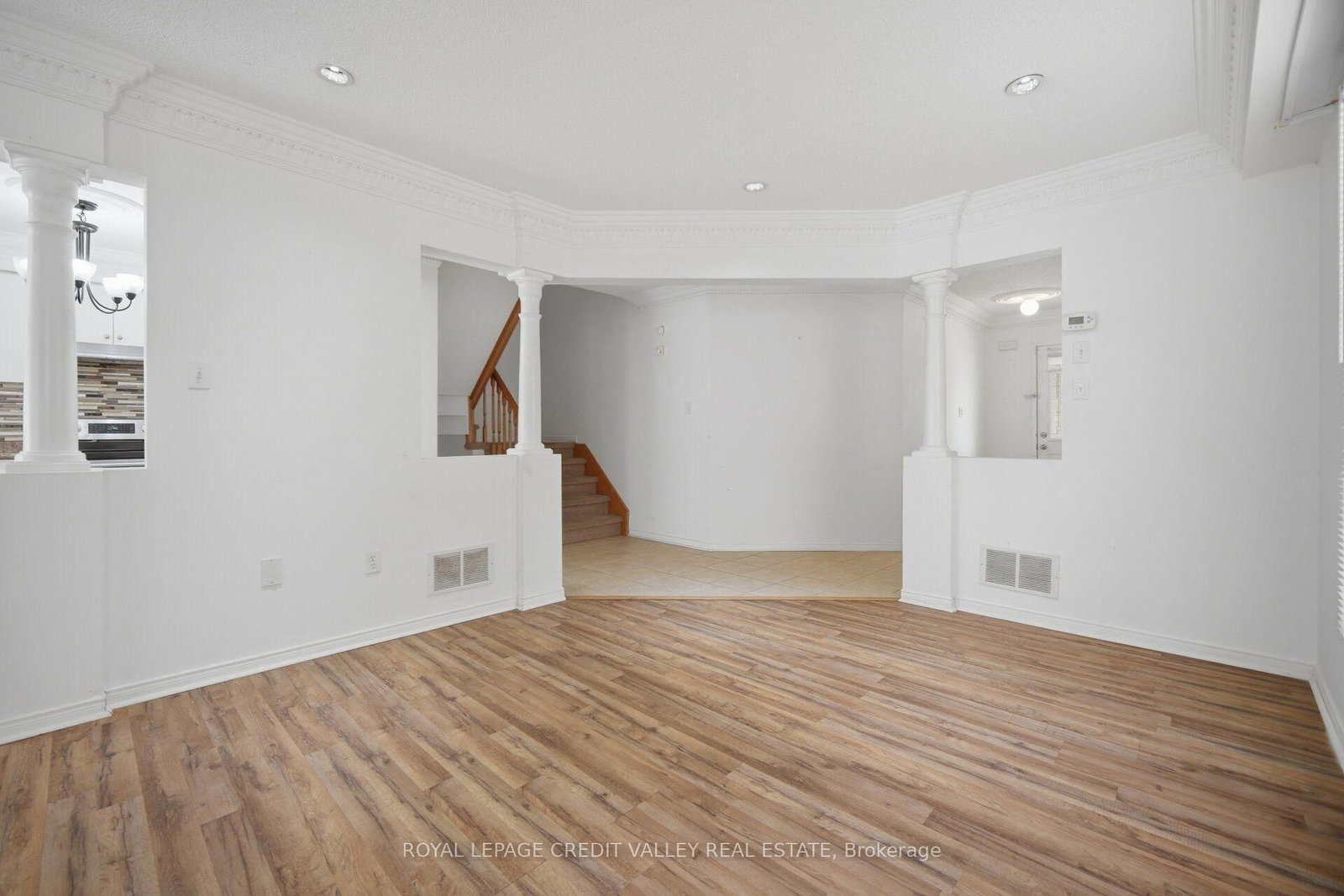 31 Capistro Street • Brampton, ON photo 10