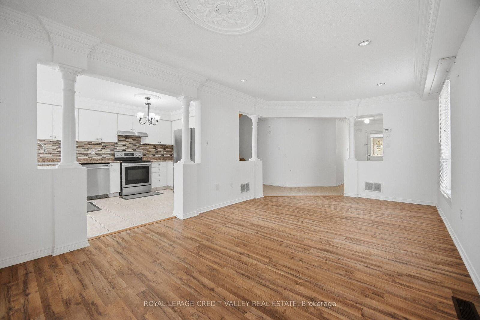 31 Capistro Street • Brampton, ON photo 12