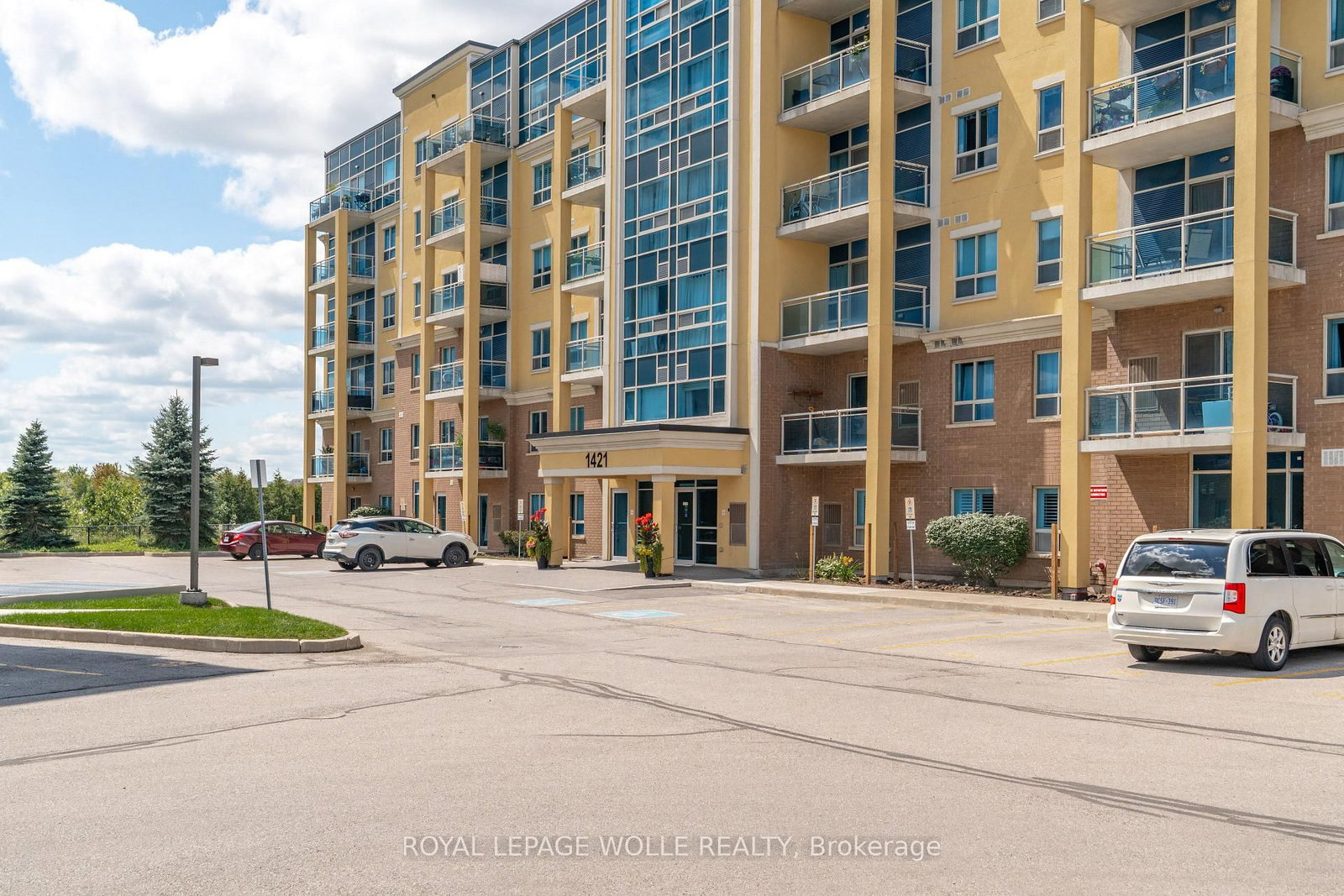 1421 Costigan Road • #506 • Milton, ON photo 2