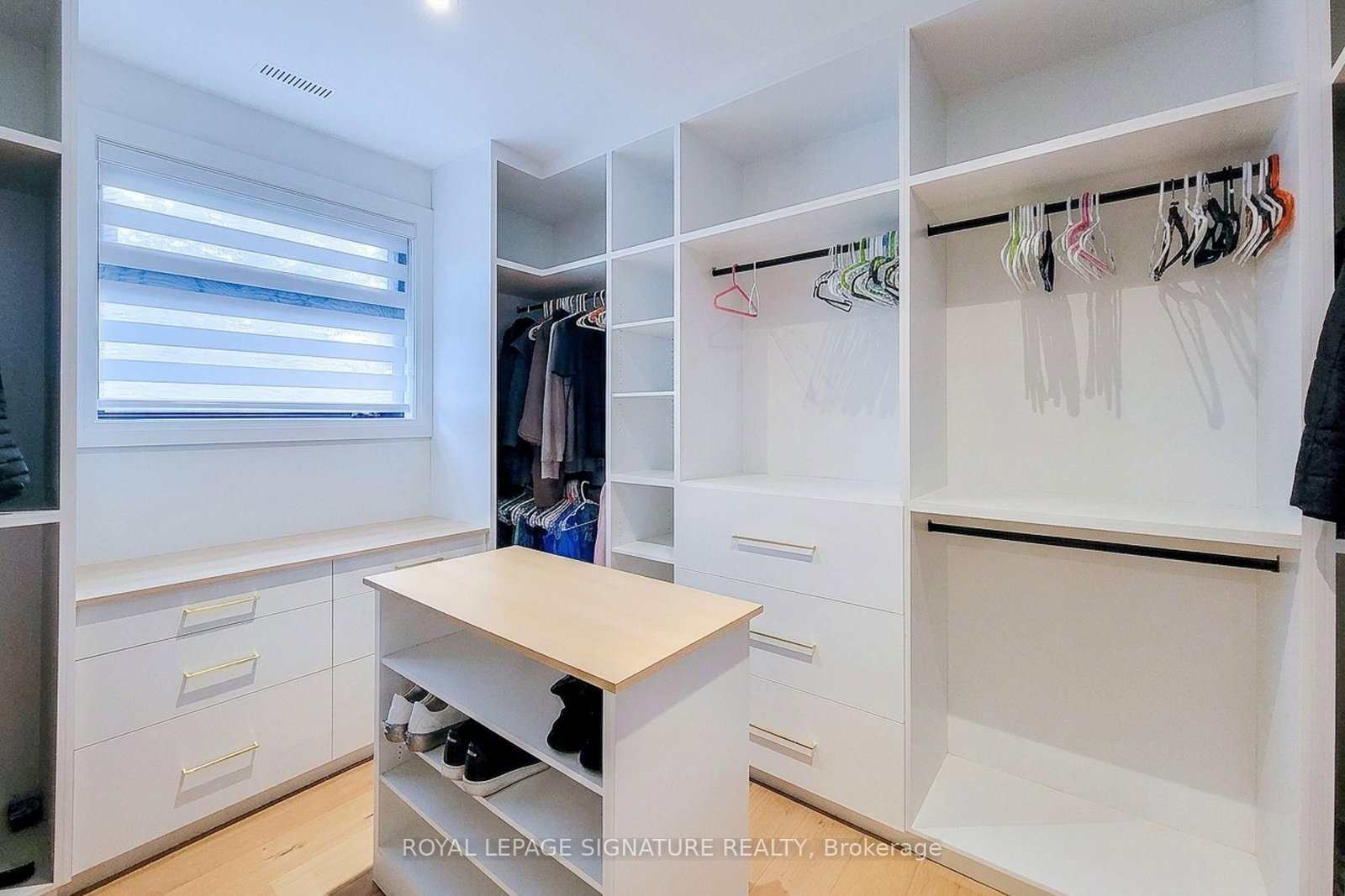 518 Sherin Drive • Oakville, ON photo 16