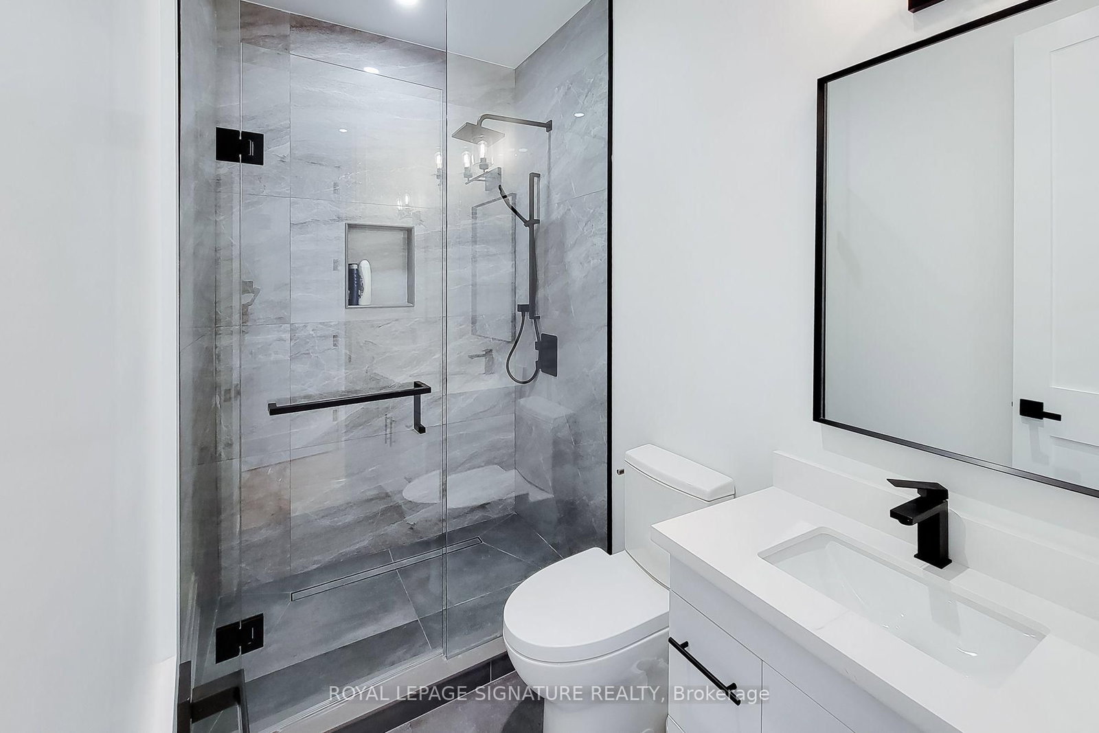 518 Sherin Drive • Oakville, ON photo 20