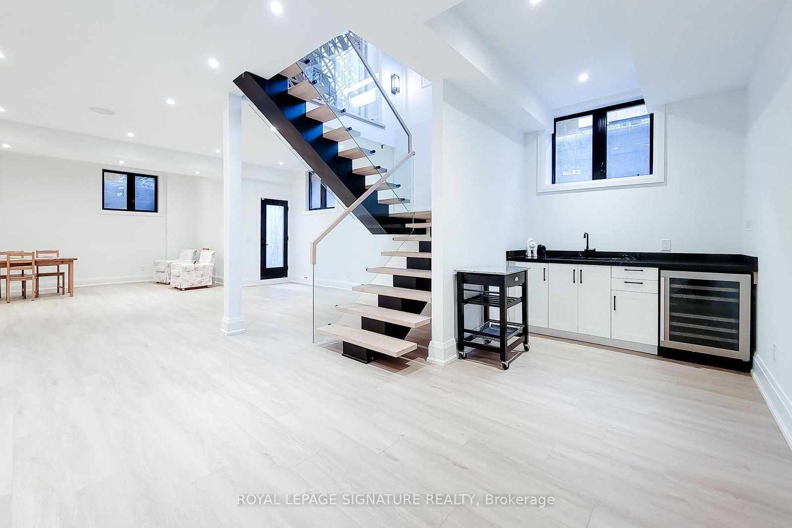 518 Sherin Drive • Oakville, ON photo 22
