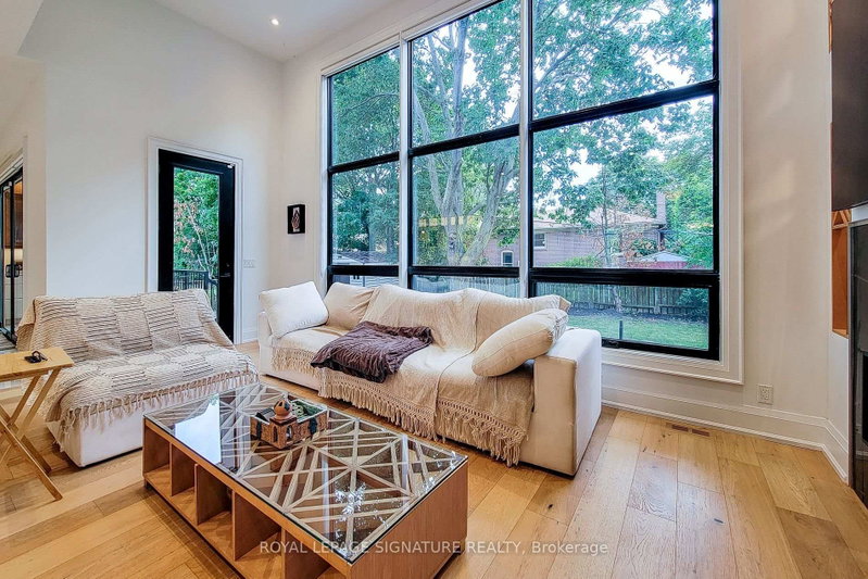 518 Sherin Oakville,ON L6L 4J8 — Photo 4