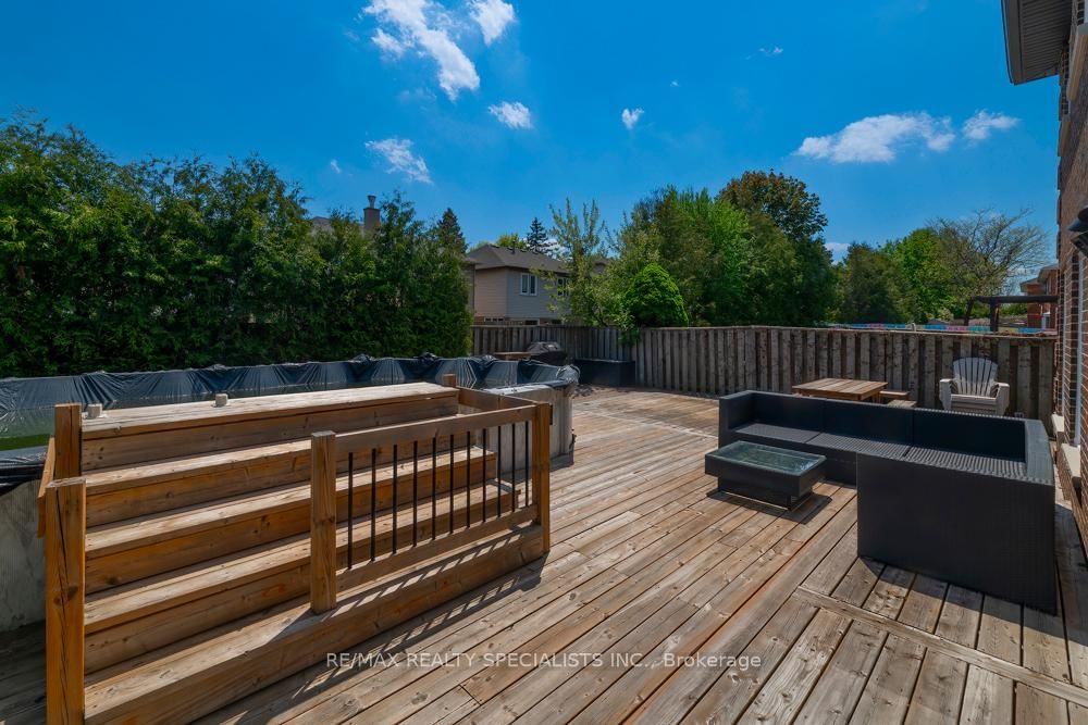 77 Leander Street • Brampton, ON photo 32