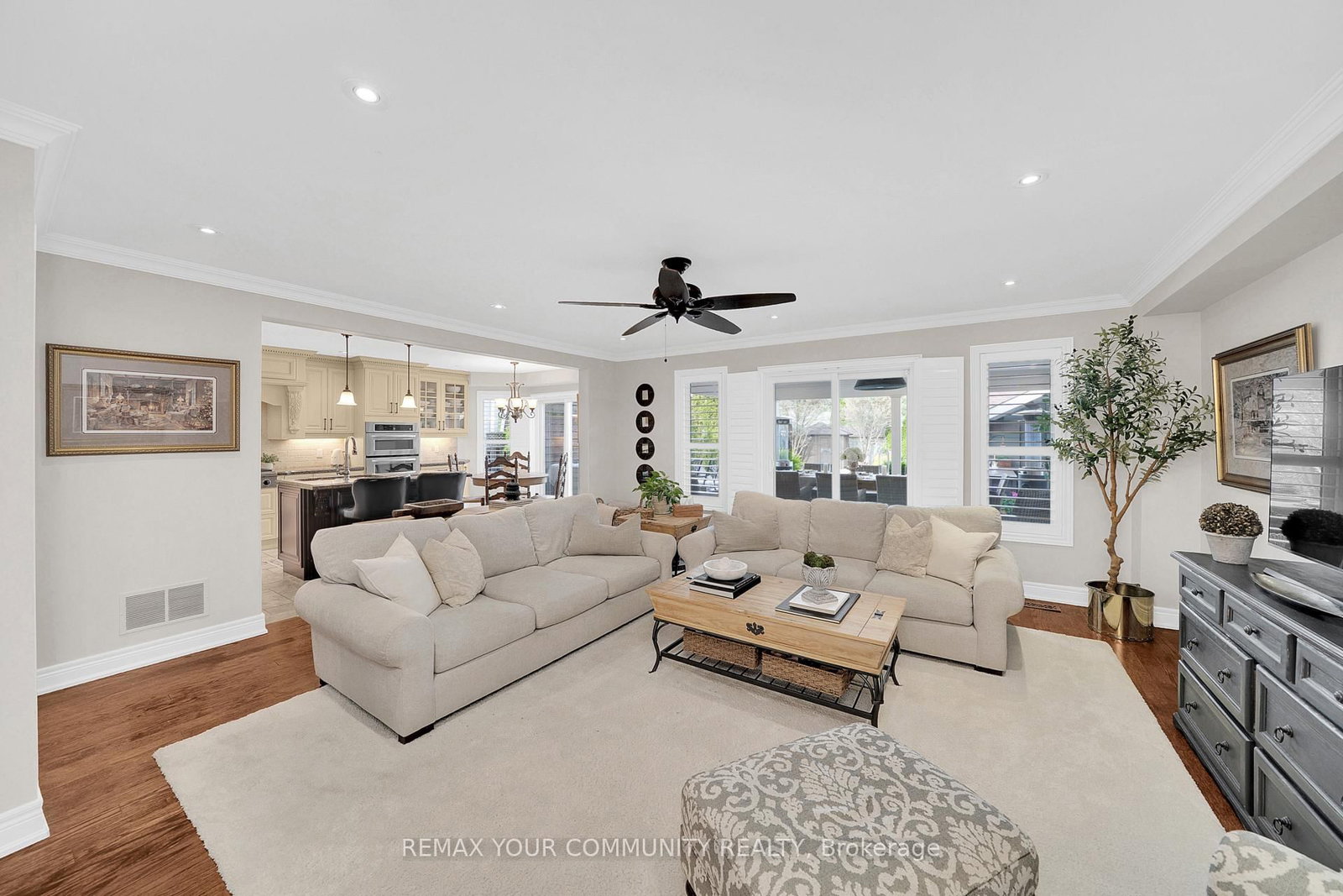 127 Waterbury Street • Caledon, ON photo 8