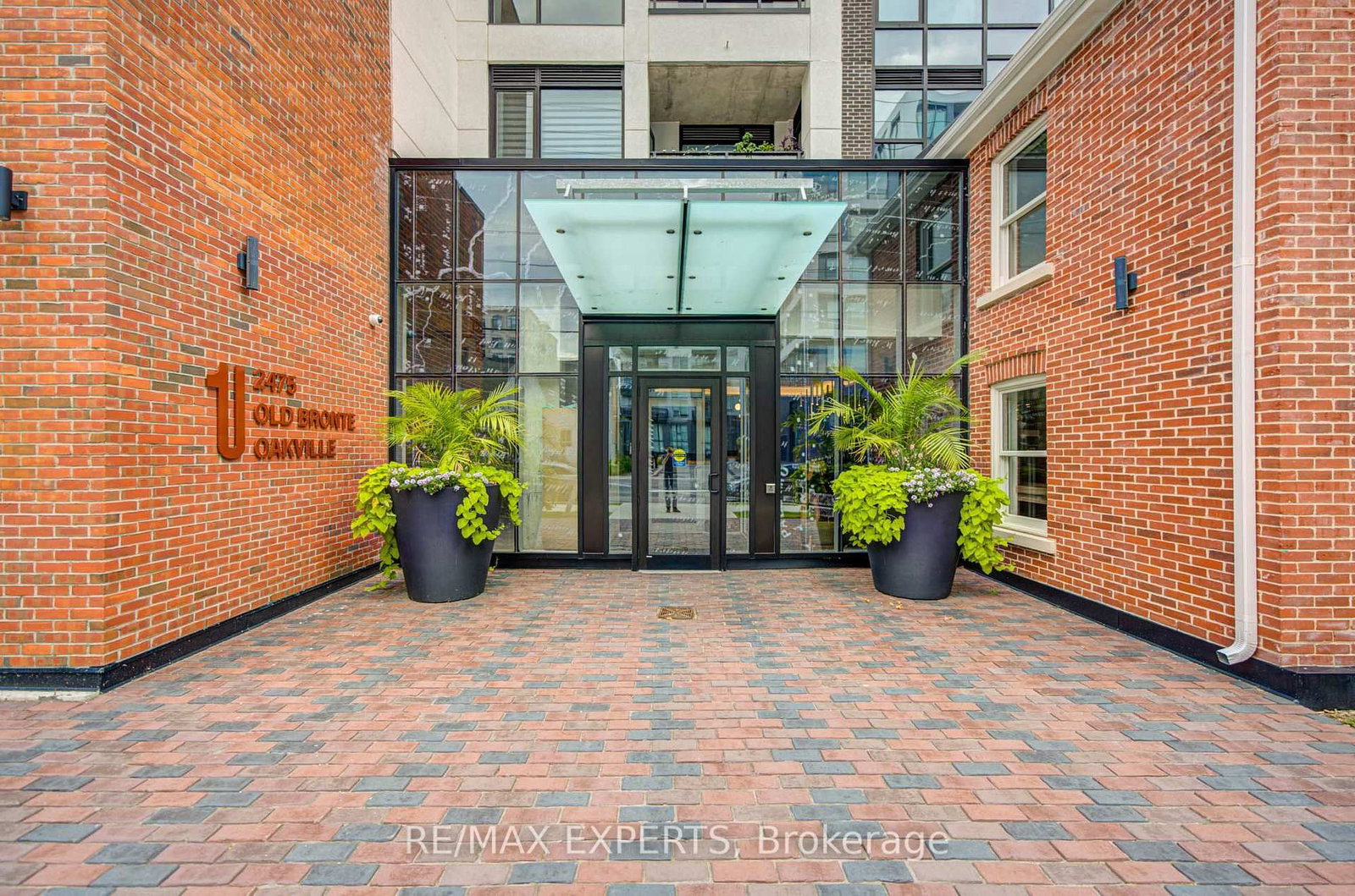412 - 2475 Old Bronte Road, Oakville 4