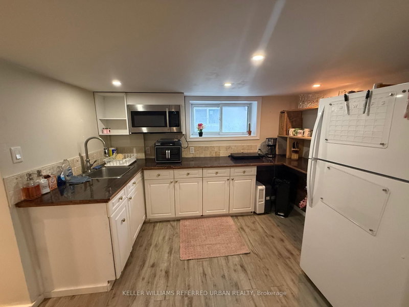 Bsmt - 23 Algoma Street