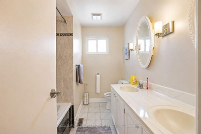 27 Madrid Brampton,ON L6S 2X5 — Photo 15